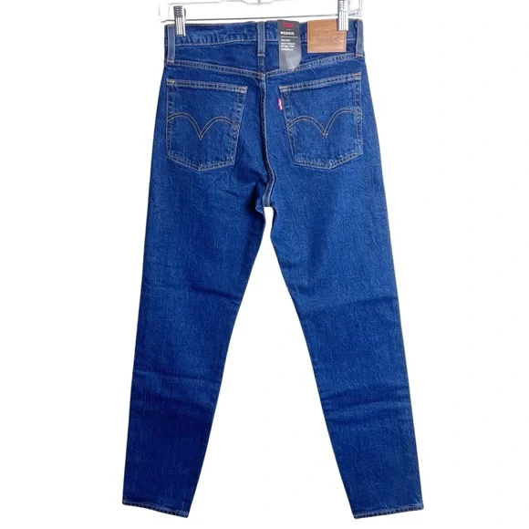 NWT Levi’s Premium Denim Big E Wedgie Icon Fit Ankle Jeans Med/Dark Wash Size 26 - Picture 3 of 16